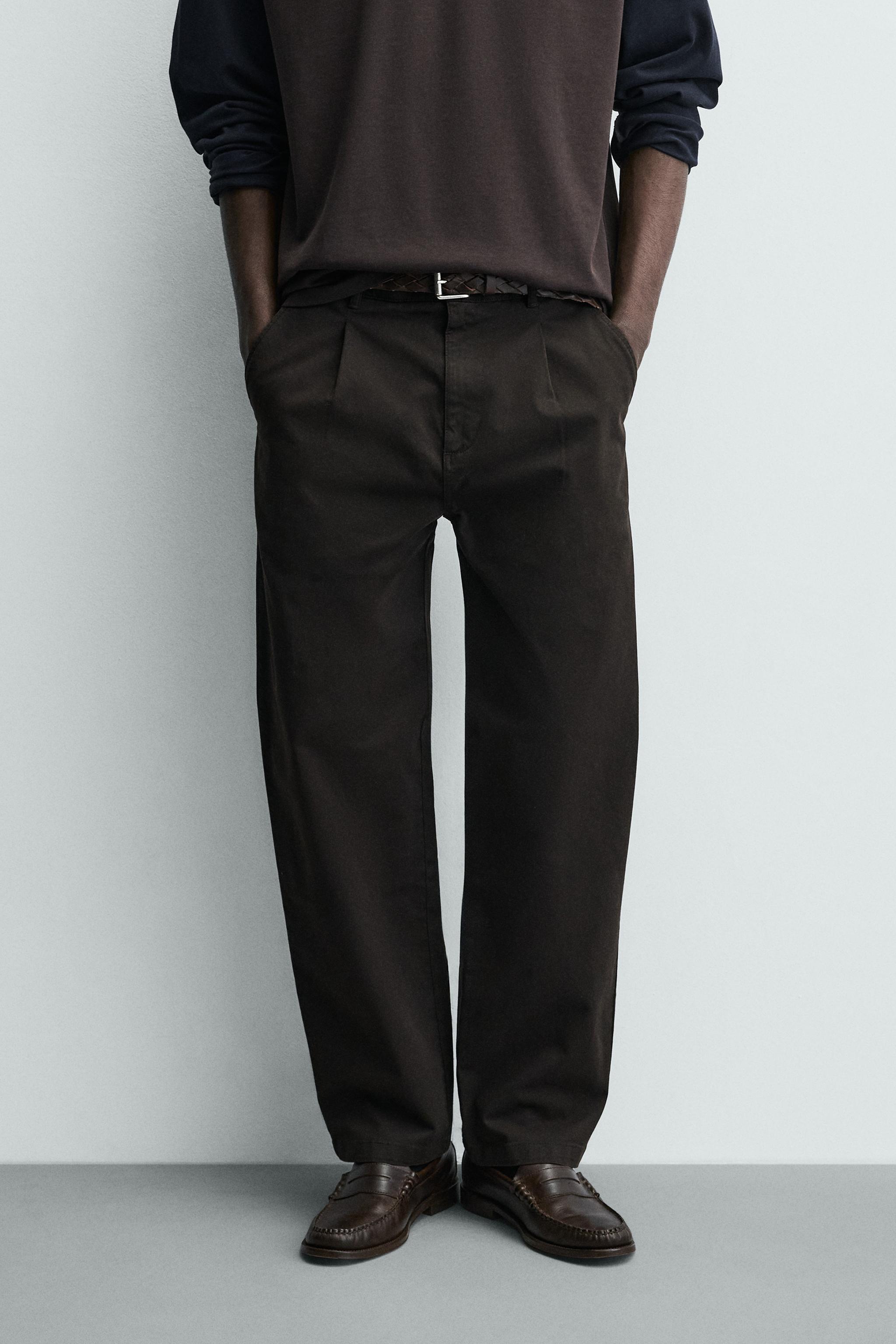 RELAXED FIT PLEATED PANTS
